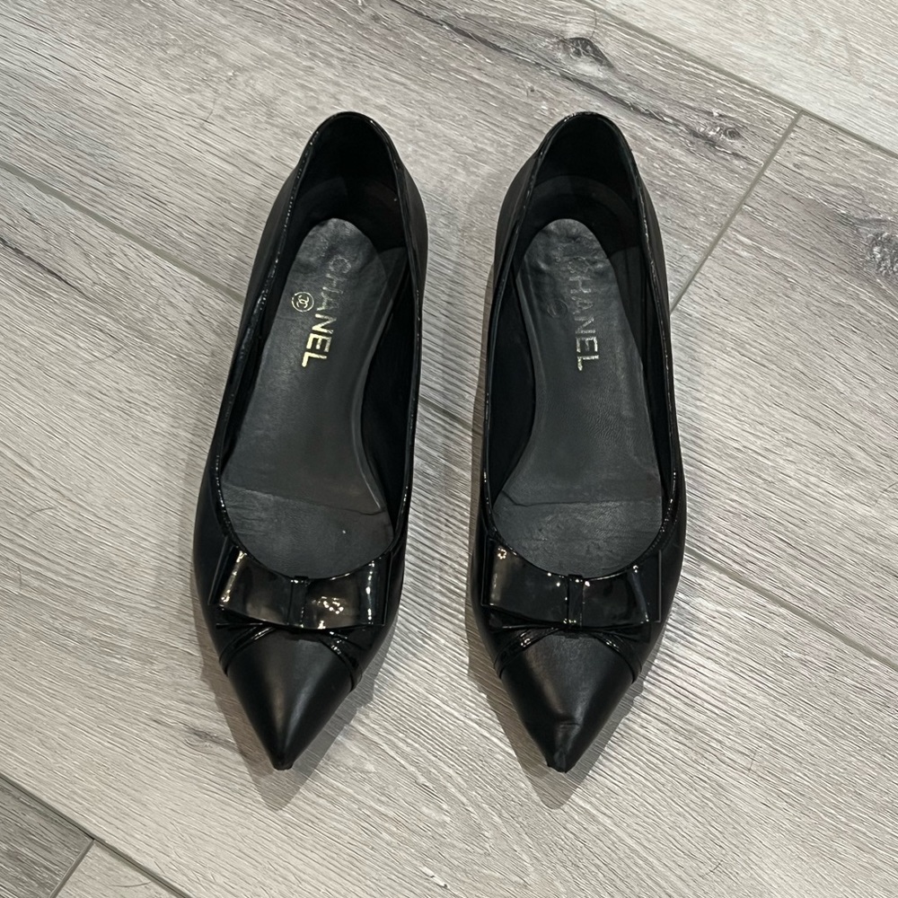 💕🥿 Black Chanel Flats, Size 39.5